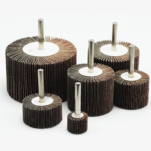 Rueda de solapa de montaje